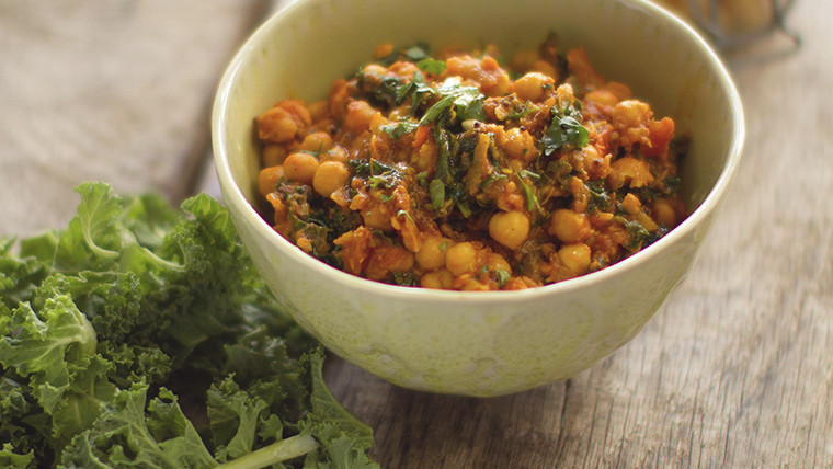 Kale chickpea curry